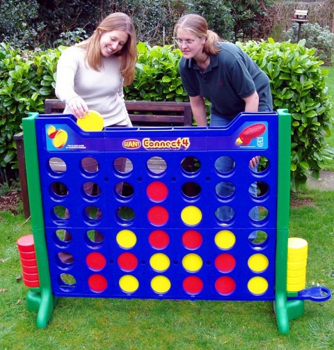 10 Fun Garden Toys - Giant Connect 4