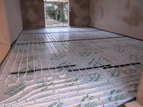 Is underfloor heating more efficient than conventional heating?