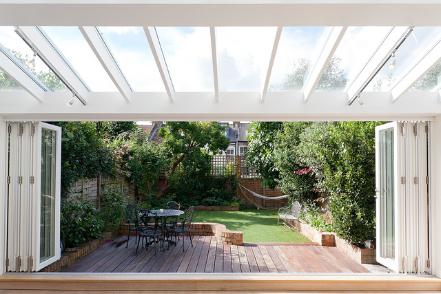 Decking and garden in London - Photo by GranitArchitects