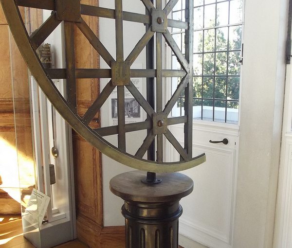 Flamsteed House - Royal Observatory Greenwich - Octagon Room - quadrant - Photo by Elliott Brown