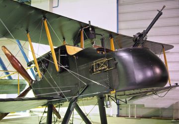 Royal Aircraft Factory FE2b - Photo by David Farquhar