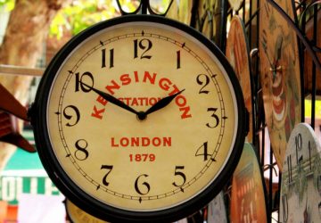 Kensington Station Clock - Photo by dee_gee