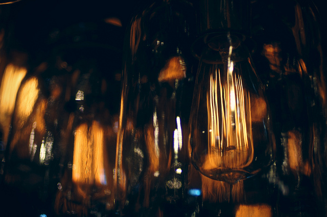 Vintage Light Bulbs - Photo by jing.dong