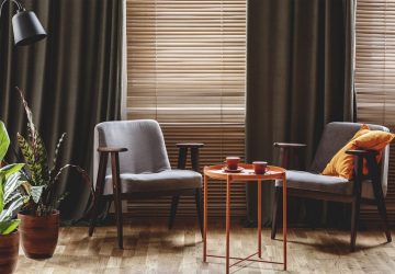 Lounge with venetian blinds