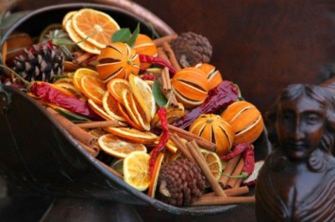 Pot pourri - Photo by pollyfields.co.uk