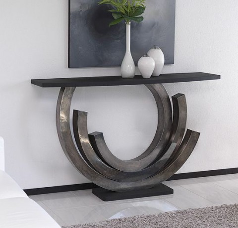 Console table - Taylor Llorente