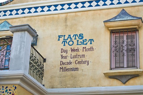 Flats to let sign