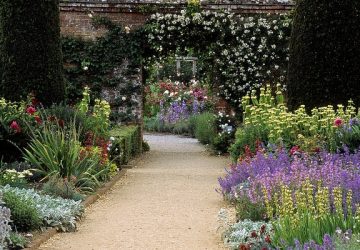 Garden Decorating Tips For The Busy Gardener