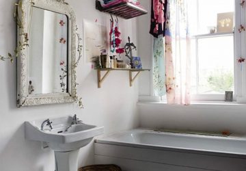 Make Your Bathroom Look Bigger With These Simple Ideas