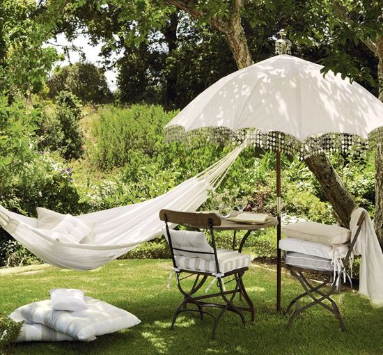 5 Ways To Create A Relaxing Garden - Garden Furniture, Hammock & Parasol