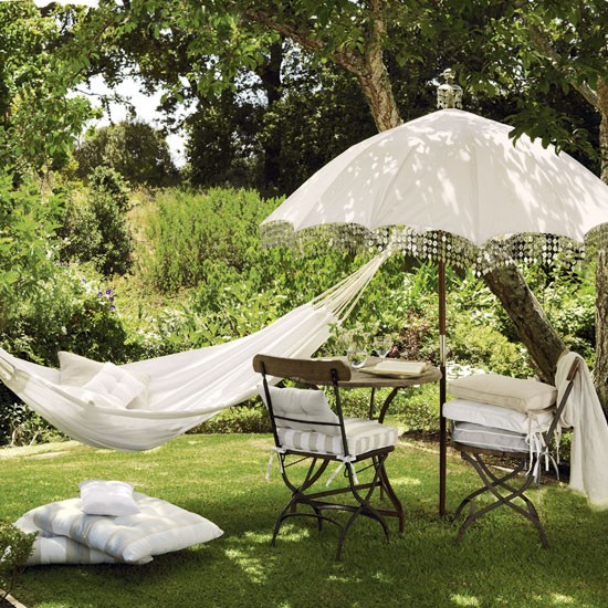 5 Ways To Create A Relaxing Garden - Garden Furniture, Hammock & Parasol