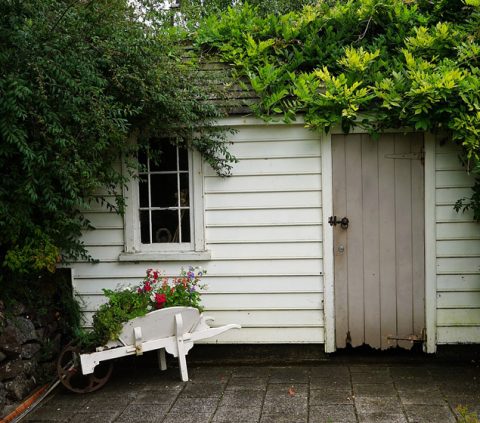 http://www.housebeautiful.co.uk/garden/a741/how-to-make-your-garden-shed-chic/