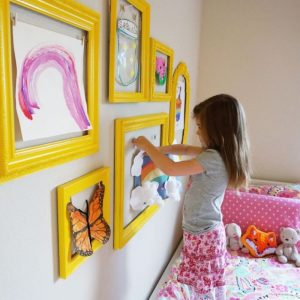 Creative frame idea to keep the kids busy!