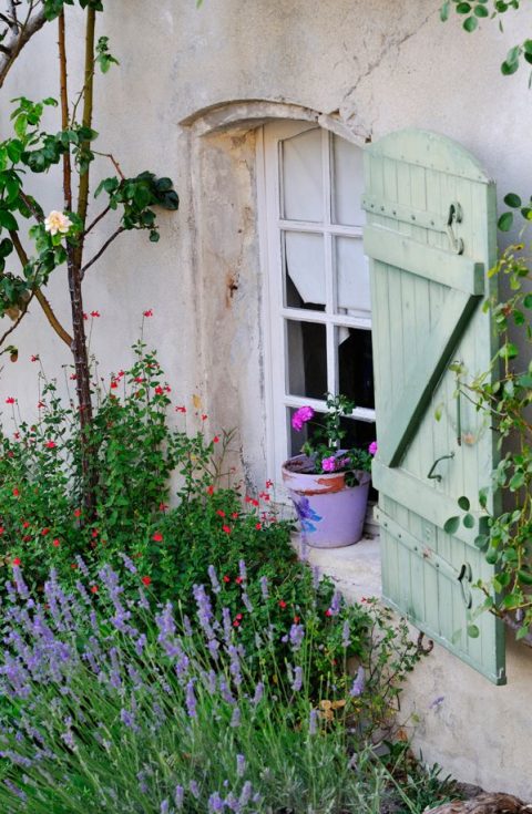 Front door and entry garden style tips – how to make a stunning entrance