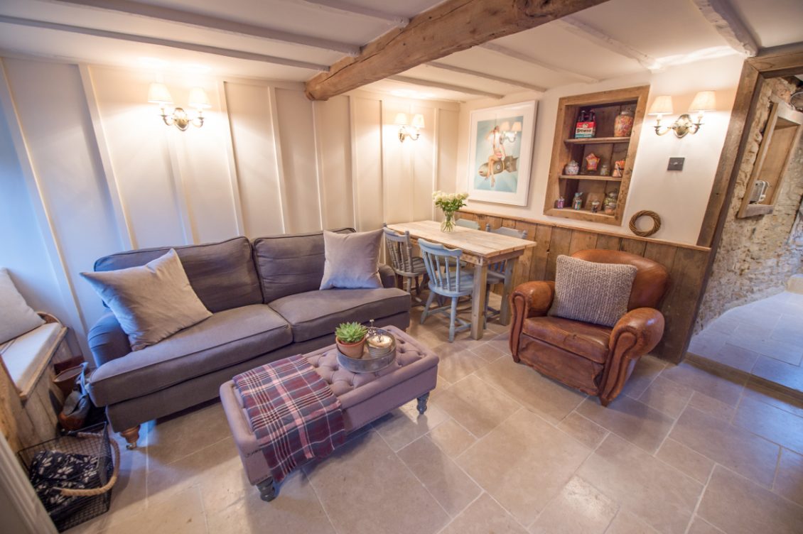 5 Cottages With Beautiful Interiors To Holiday In - Little Cotswold Cottage