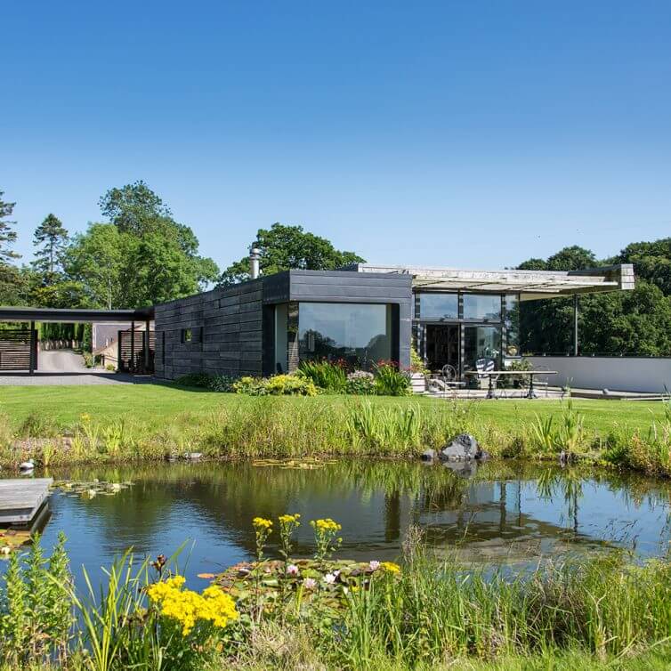 8 Incredible Eco Homes - Image From IdealHome.co.uk