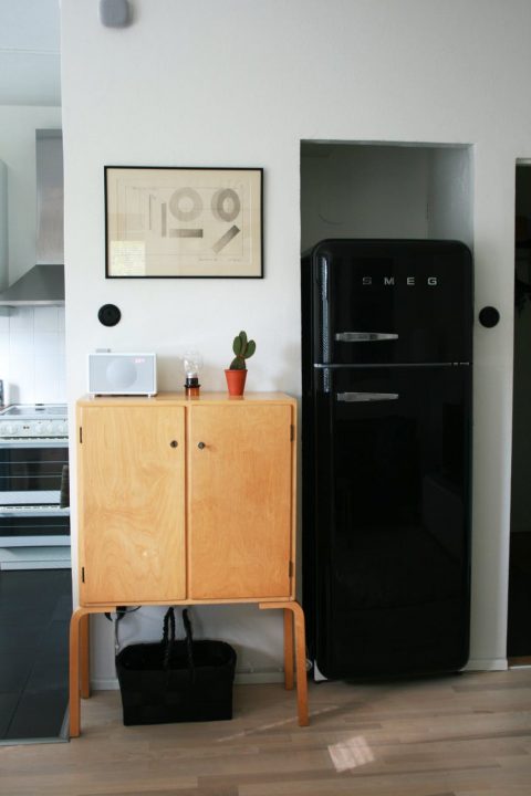 How to Stop Your Fridge Producing so Much Condensation - Image From ApartmentTherapy.com