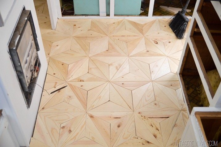 Geometric wooden floor tile design