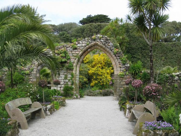 7 Of The Best Gardens In Cornwall - Tresco Abbey Gardens