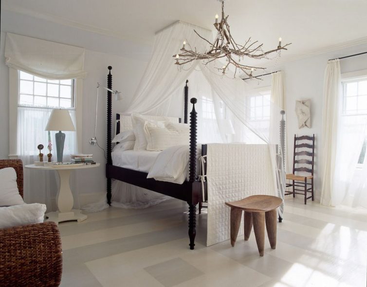 Sleep In Style: 4 Reasons To choose A Four-Poster Bed - Image By Sam Gray - Design by Gauthier~Stacy