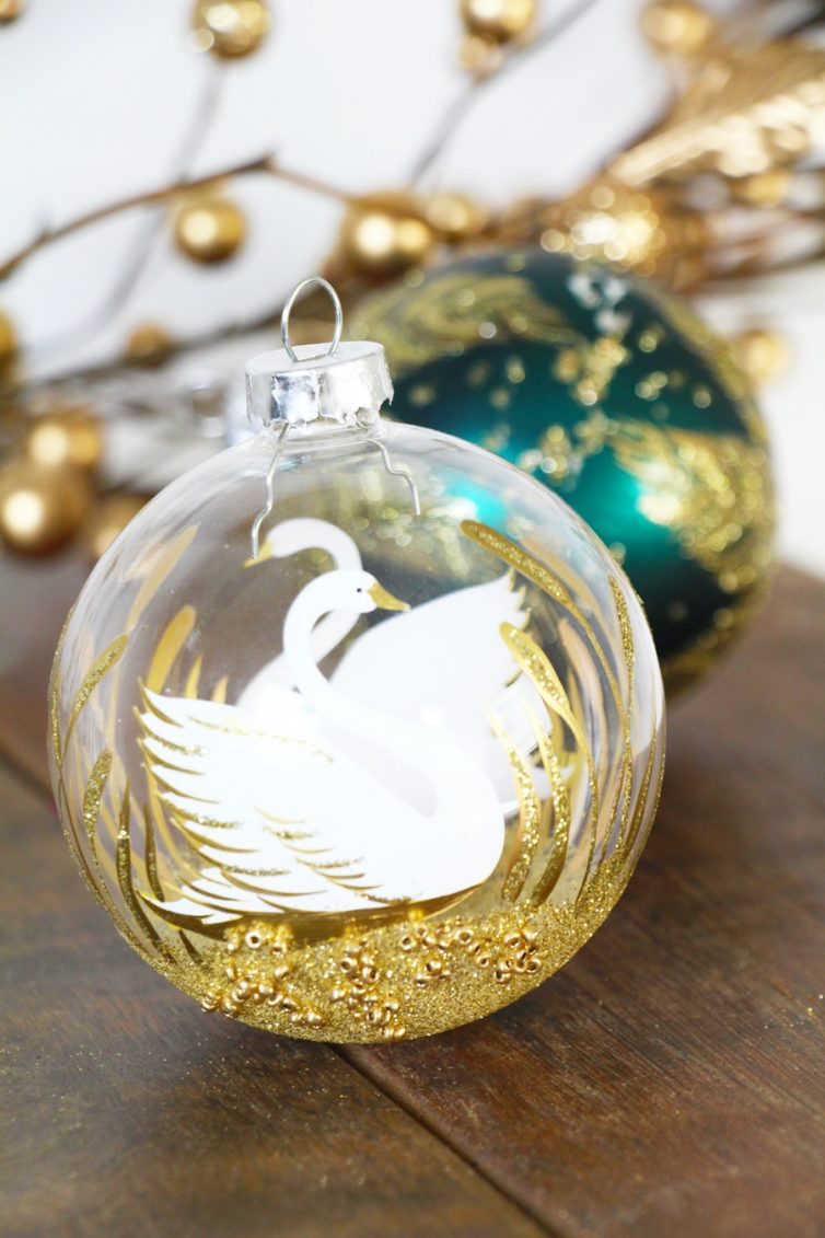 swan baubles