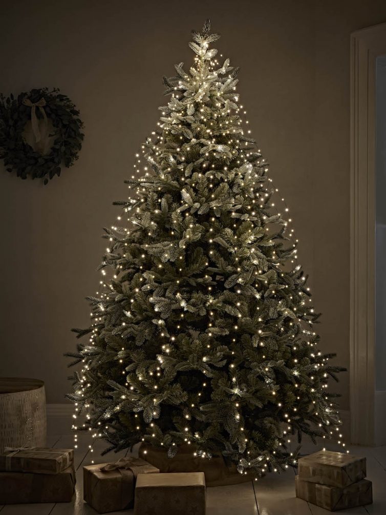Cascading wire tree lights