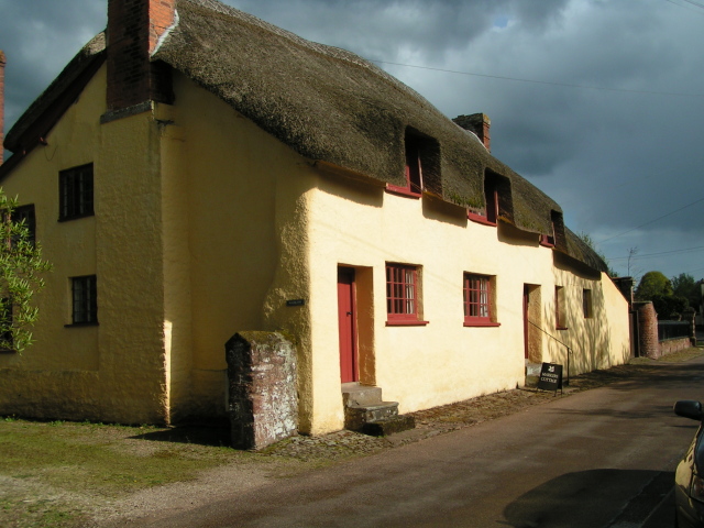 5 Period Property Problems To Keep In Mind - Markers Cottage, Town End, Broadclyst - Image Via Wikipedia