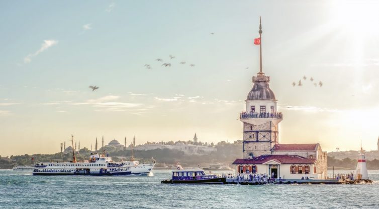 Maiden's Tower in istanbul, Turkey