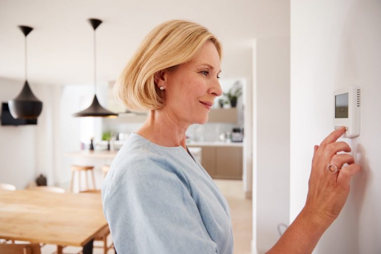 Women, Heating Thermostat