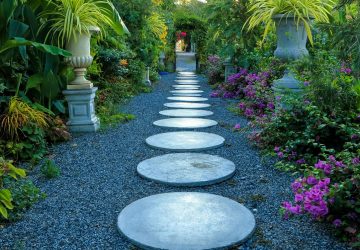 Garden circular paving stone