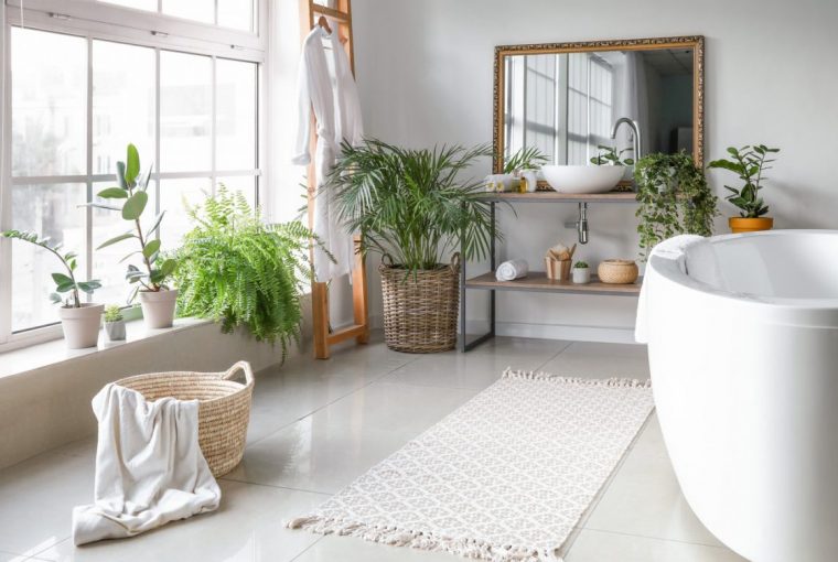 Luxury Bathroom With Plants