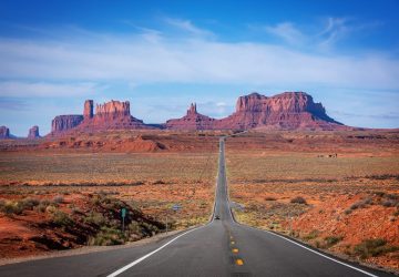 Monument Valley Navajo Tribal Park , Arizona, Utah, USA