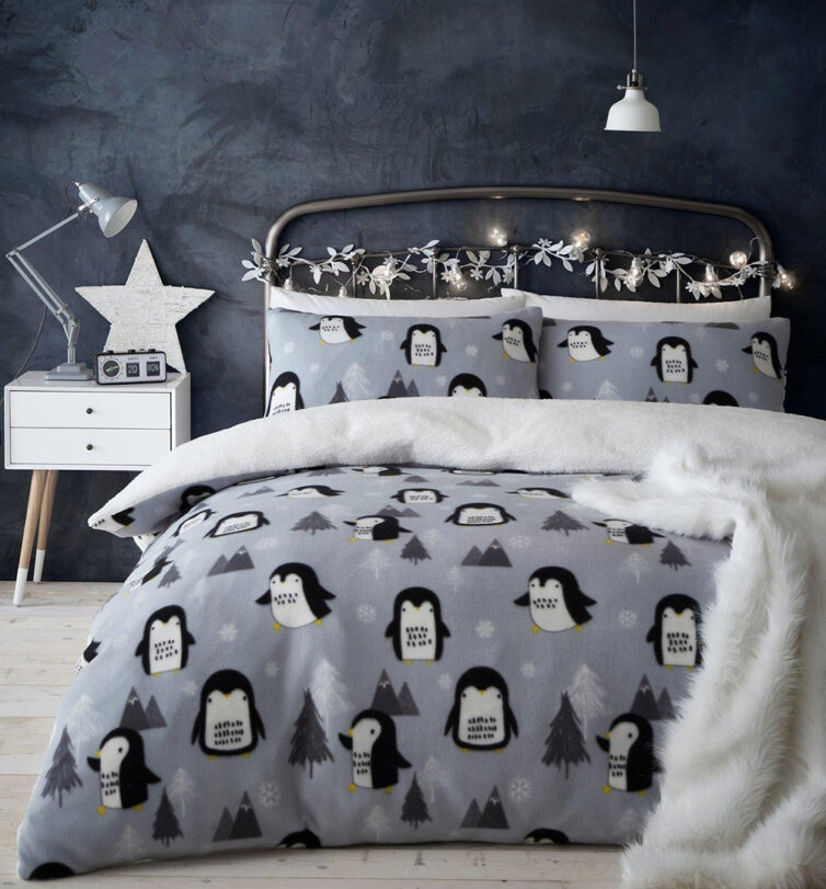 Catherine Lansfield Cosy Penguin Fleece Christmas Duvet Cover Set