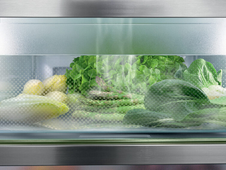HydroBreeze - Veg kept fresh in Liebherr’s intergrated refrigerator 