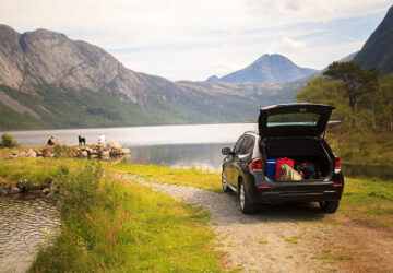 Family vacation on Myrdal lake (Myrdalsvatnet), Folgefonna Natio