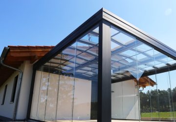 Conservatory with glass roof